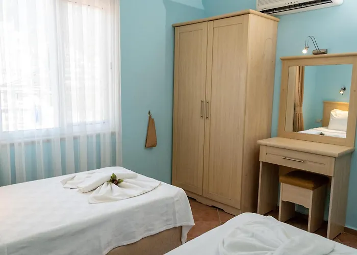 Aparthotel Lighthouse 3*